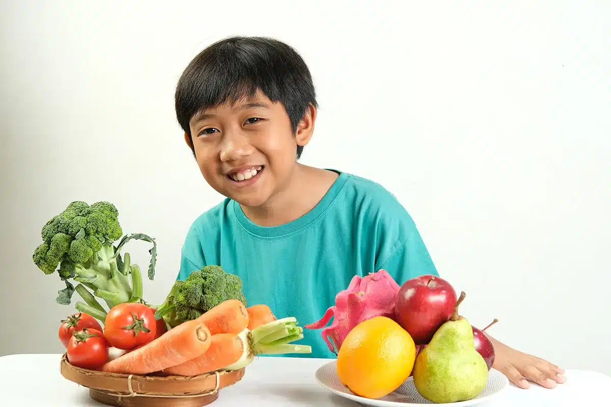 Boy with healthy food.